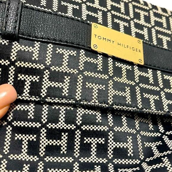 Tommy Hilfiger Monogram Crossbody Bag - Picture 8 of 13